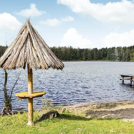 Semesterbostad Gorgeous In Milakowo With Wifi
