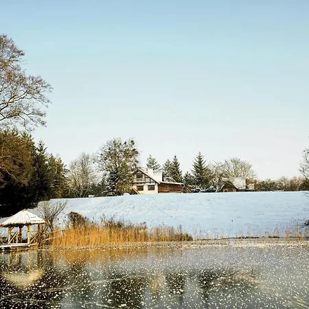 Semesterbostad Gorgeous In Milakowo With Wifi *